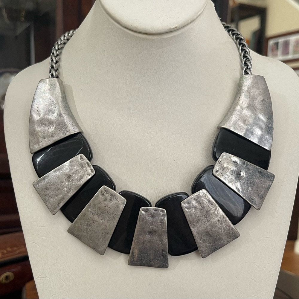 VCLM signed chunky black and silver necklace